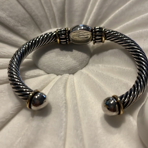 Cable Cuff Bangle Bracelet Silver and Gold Tone Trim with a black acrylic stone - Picture 5 of 5